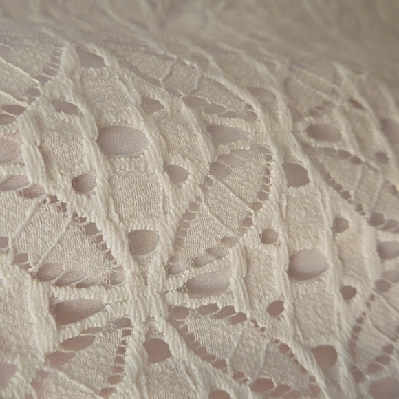 Van Heusen white lace sleeveless blouse. Women's L - Picture 3 of 9